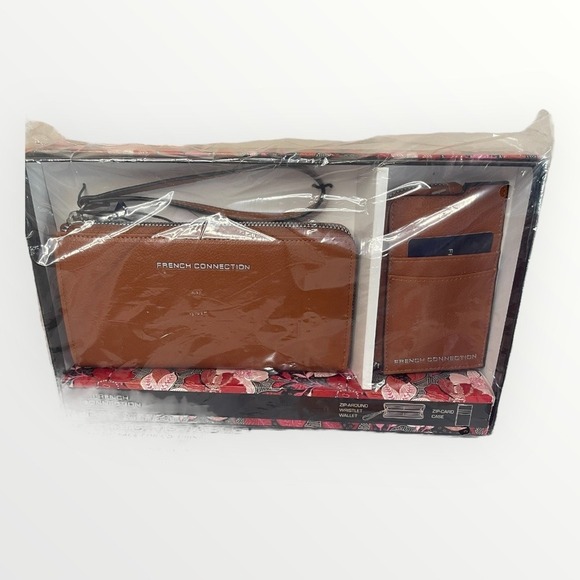 NWT FRENCH CONNECTION Wristlet & Card Wallet Gift Set in Cognac - Picture 2 of 8